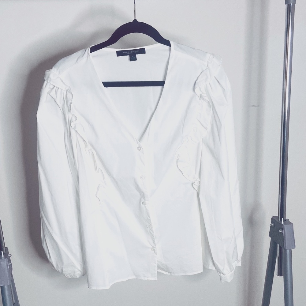 Marc Jacobs Classic White button down shirt